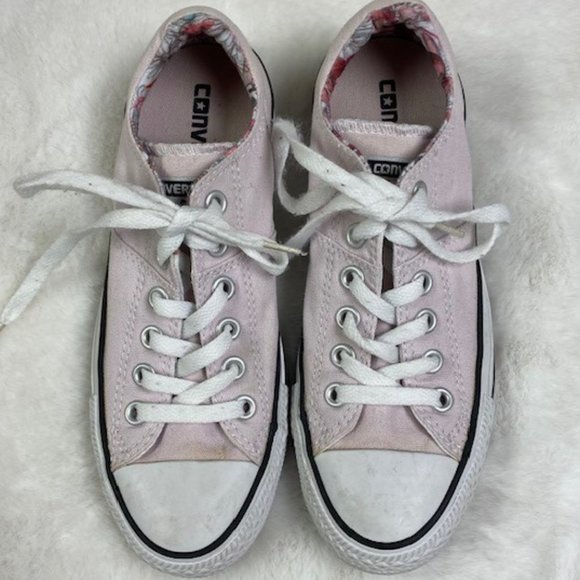 Converse All Star Low Top  Women's Sneakers, size 7‎ - Picture 1 of 12